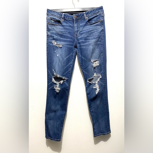 Size 10 AMERICAN EAGLE Medium Wash Distressed Skinny Jeans - Picture 1 of 4